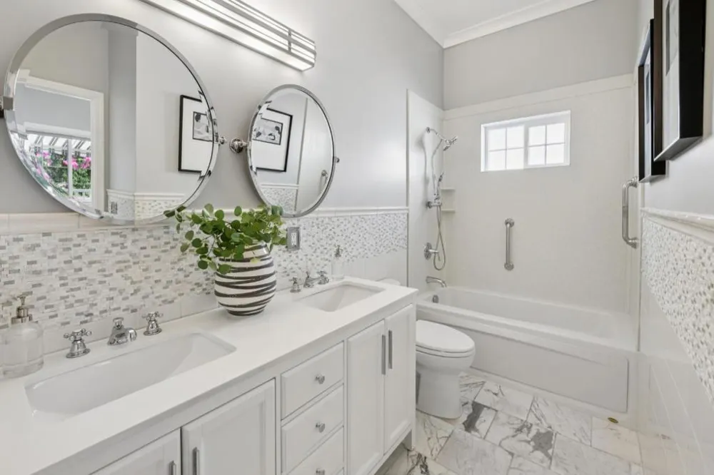 917 Howard Avenue Burlingame, CA 94010
