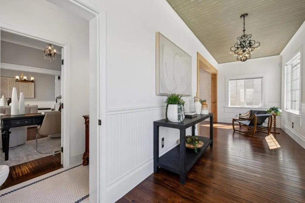 917 Howard Avenue Burlingame, CA 94010