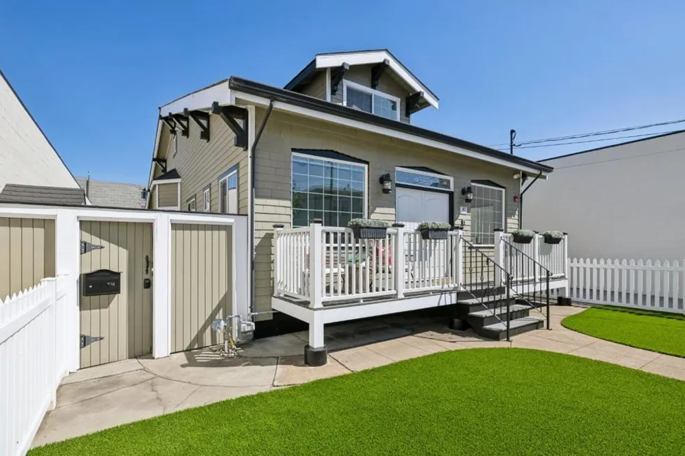 917 Howard Avenue Burlingame, CA 94010