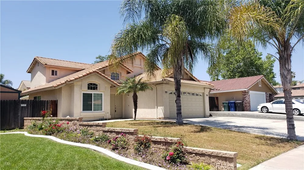 8739 Belladona Riverside, CA 92508