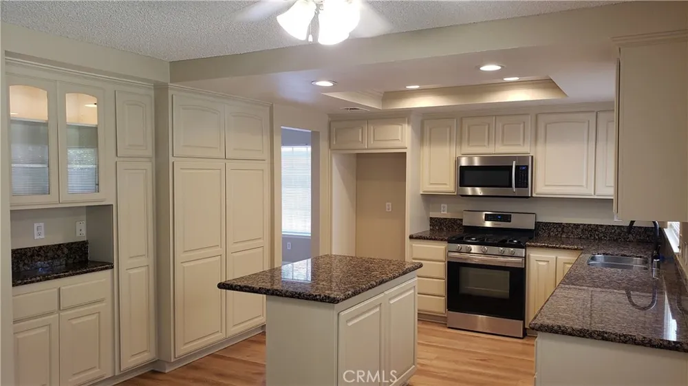 8739 Belladona Riverside, CA 92508