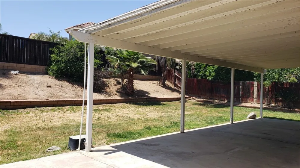 8739 Belladona Riverside, CA 92508