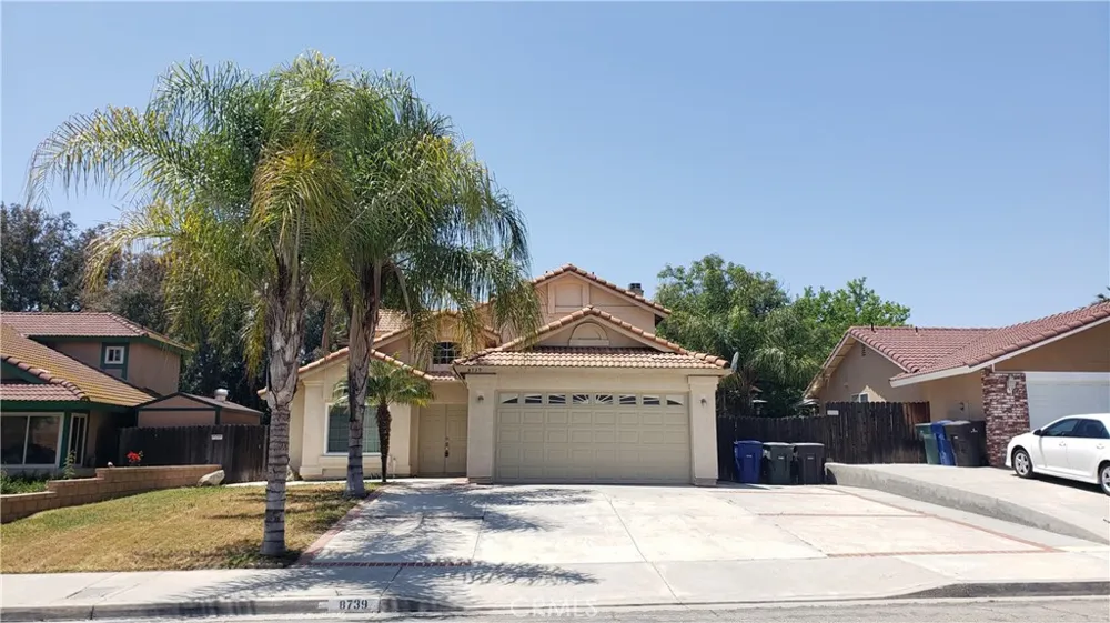 8739 Belladona Riverside, CA 92508