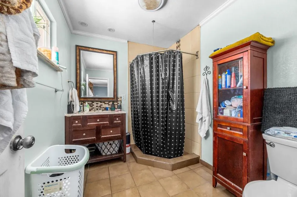 141 Trinity Avenue Watsonville, CA 95076