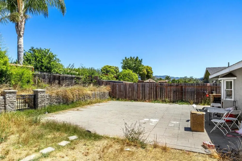 141 Trinity Avenue Watsonville, CA 95076