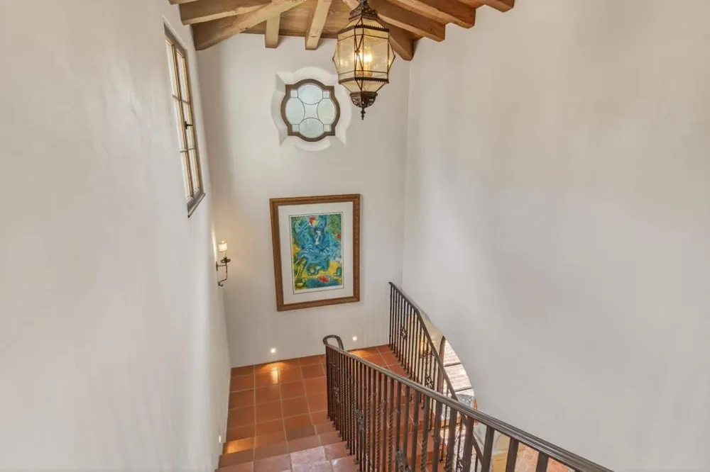 180 Farm Road Woodside, CA 94062