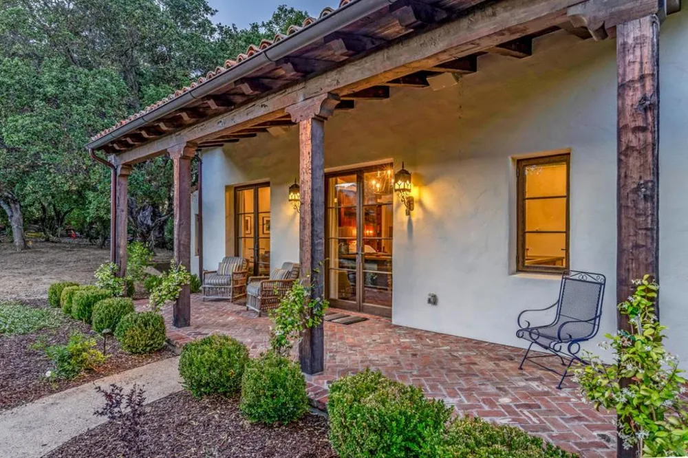 180 Farm Road Woodside, CA 94062