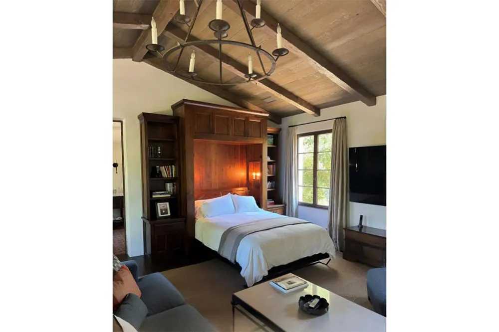 180 Farm Road Woodside, CA 94062