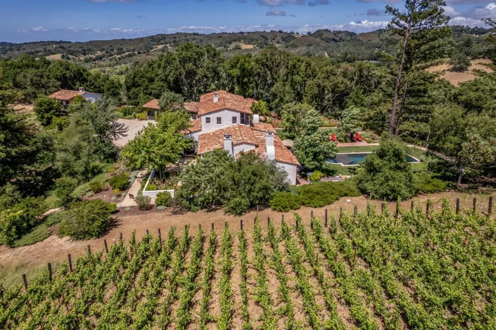 180 Farm Road Woodside, CA 94062