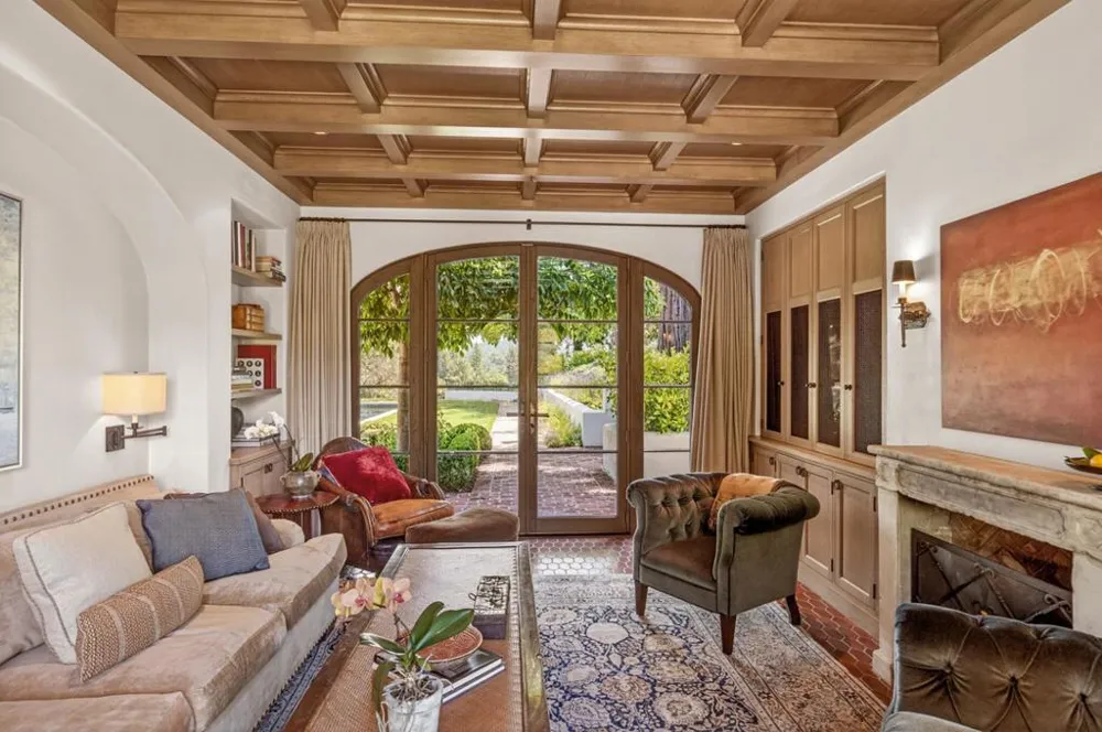 180 Farm Road Woodside, CA 94062