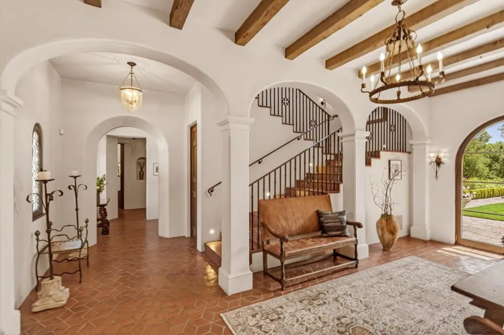 180 Farm Road Woodside, CA 94062