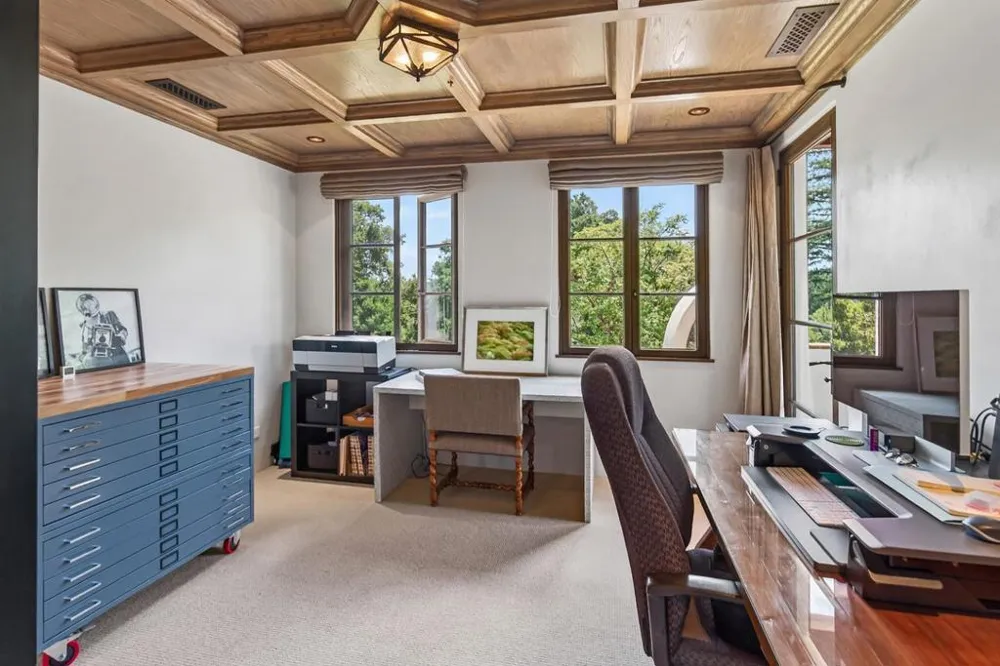 180 Farm Road Woodside, CA 94062