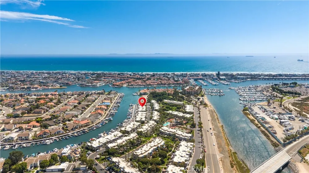 3382 Tempe Drive Huntington Beach, CA 92649