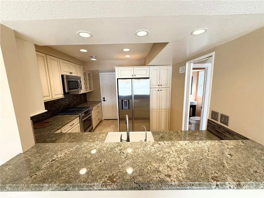 3382 Tempe Drive Huntington Beach, CA 92649