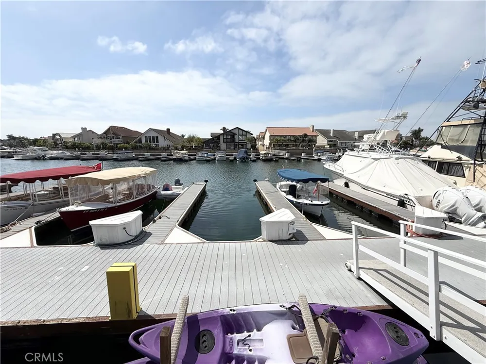 3382 Tempe Drive Huntington Beach, CA 92649