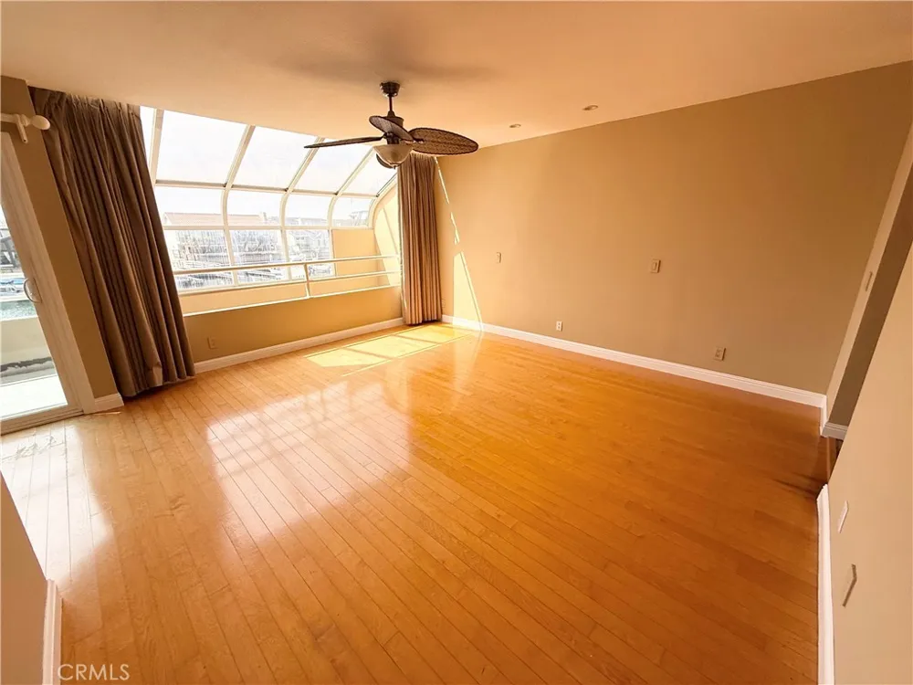 3382 Tempe Drive Huntington Beach, CA 92649