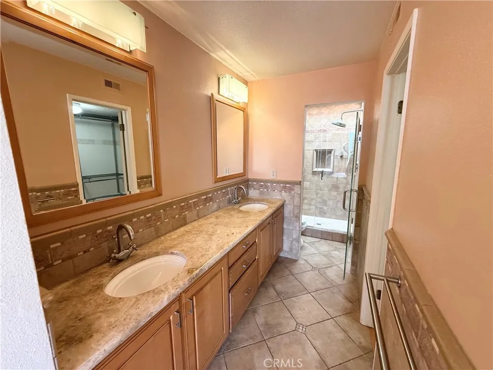 3382 Tempe Drive Huntington Beach, CA 92649