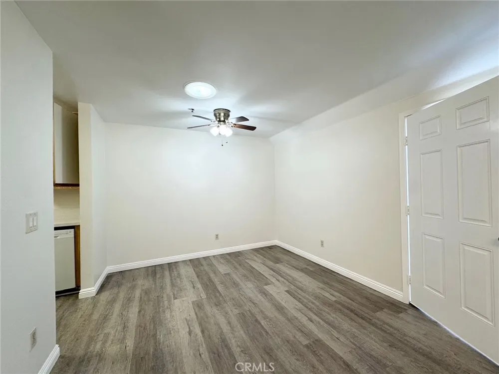 17511 Newland Huntington Beach, CA 92647