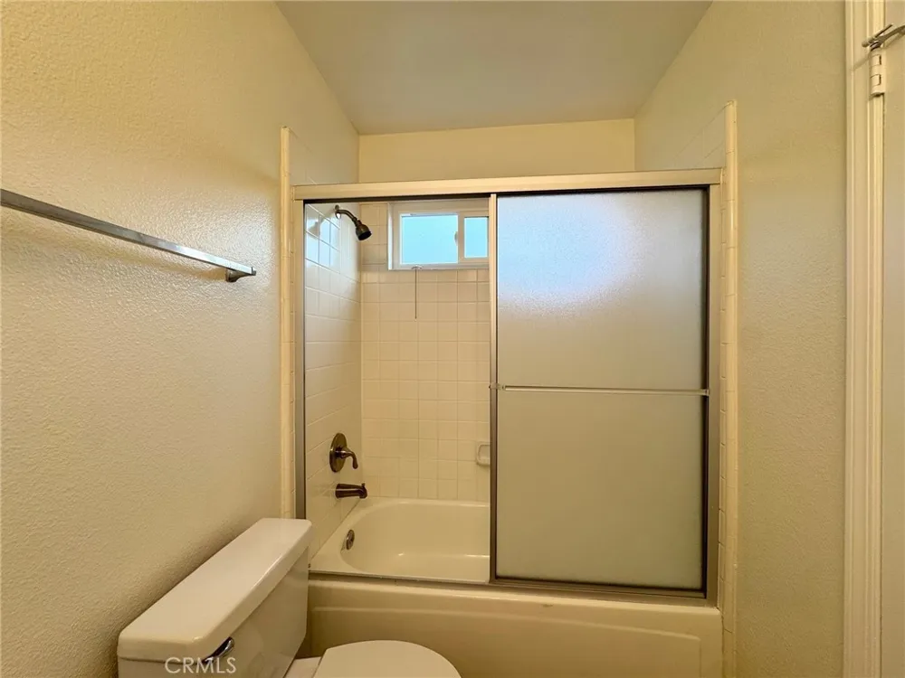 17511 Newland Huntington Beach, CA 92647