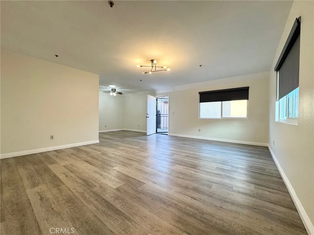 17511 Newland Huntington Beach, CA 92647