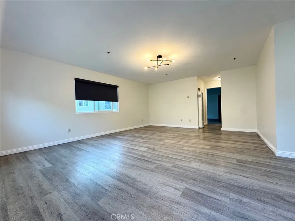 17511 Newland Huntington Beach, CA 92647