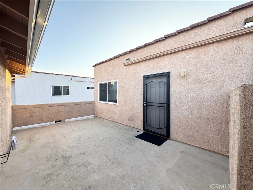 17511 Newland Huntington Beach, CA 92647