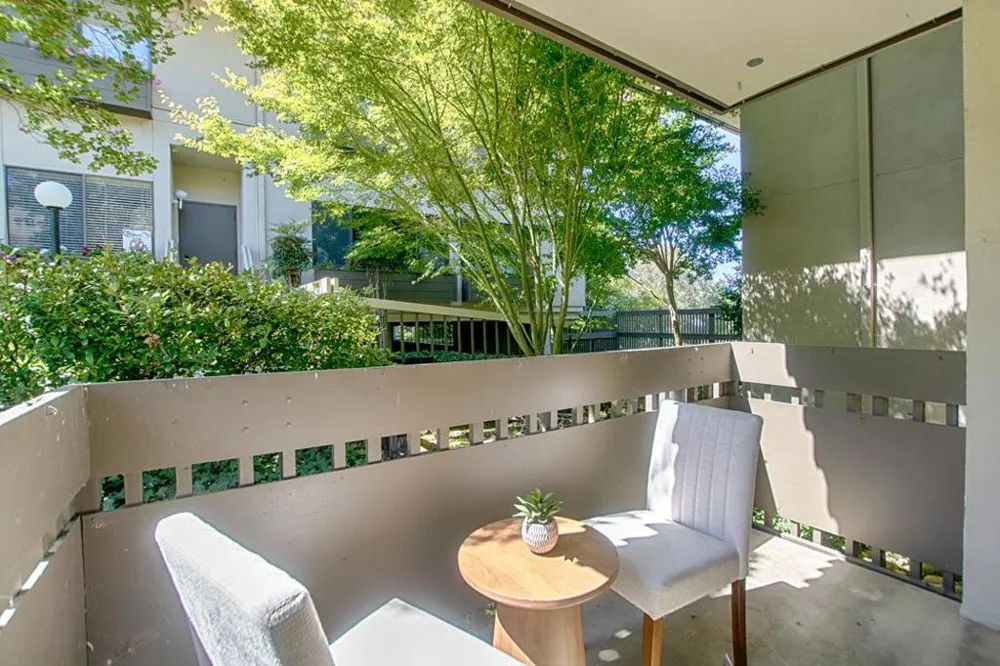 2140 Santa Cruz Avenue #B106 Menlo Park, CA 94025