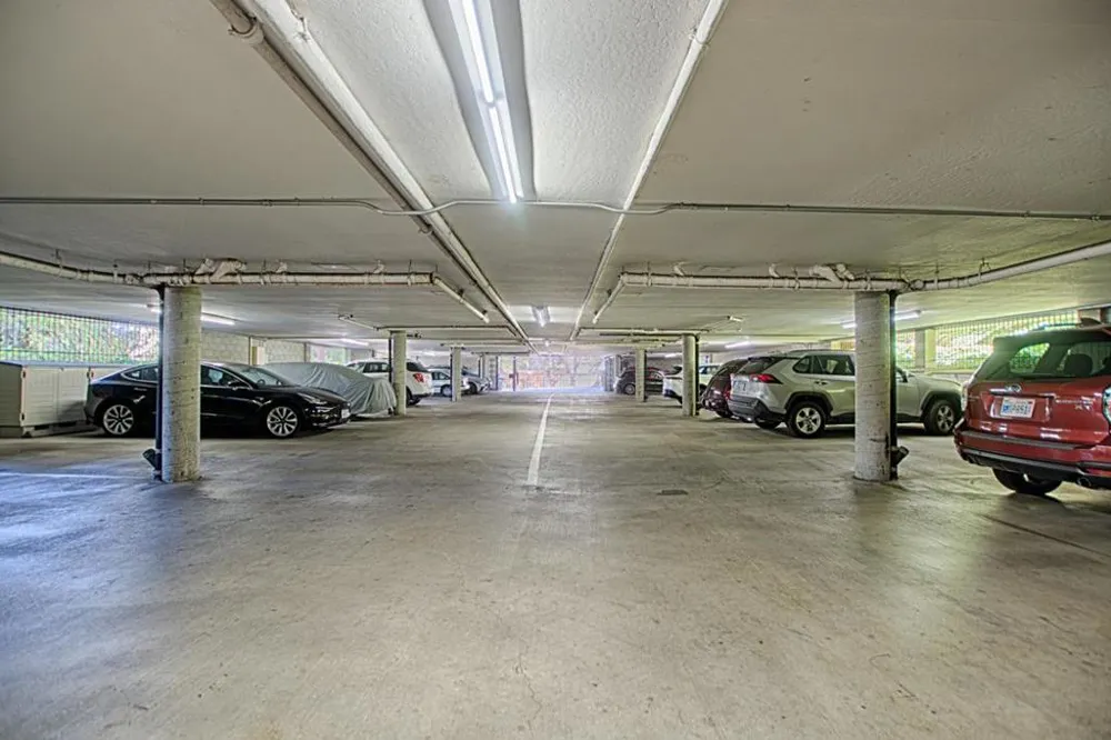 2140 Santa Cruz Avenue #B106 Menlo Park, CA 94025