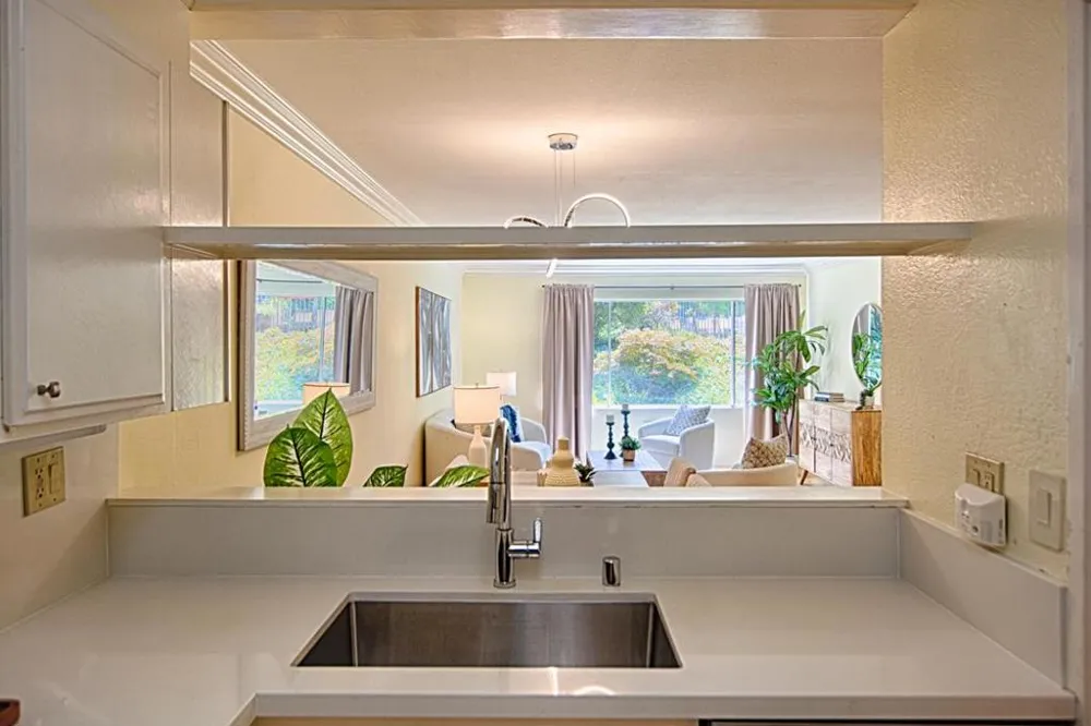 2140 Santa Cruz Avenue #B106 Menlo Park, CA 94025