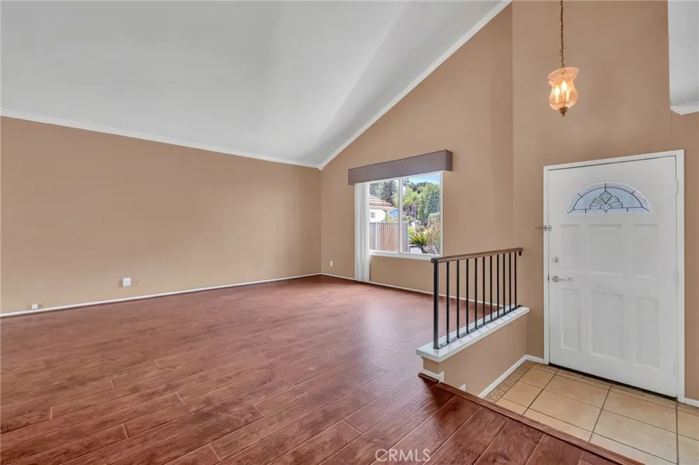 32 Rising Hill Road Pomona, CA 91766