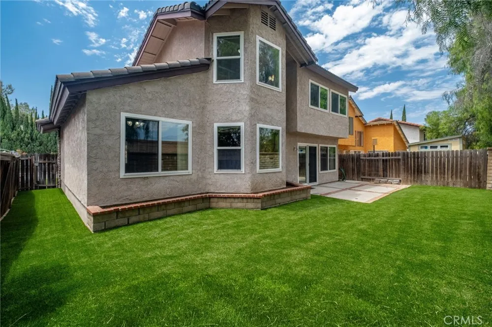 32 Rising Hill Road Pomona, CA 91766