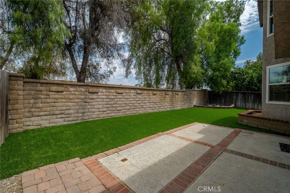 32 Rising Hill Road Pomona, CA 91766