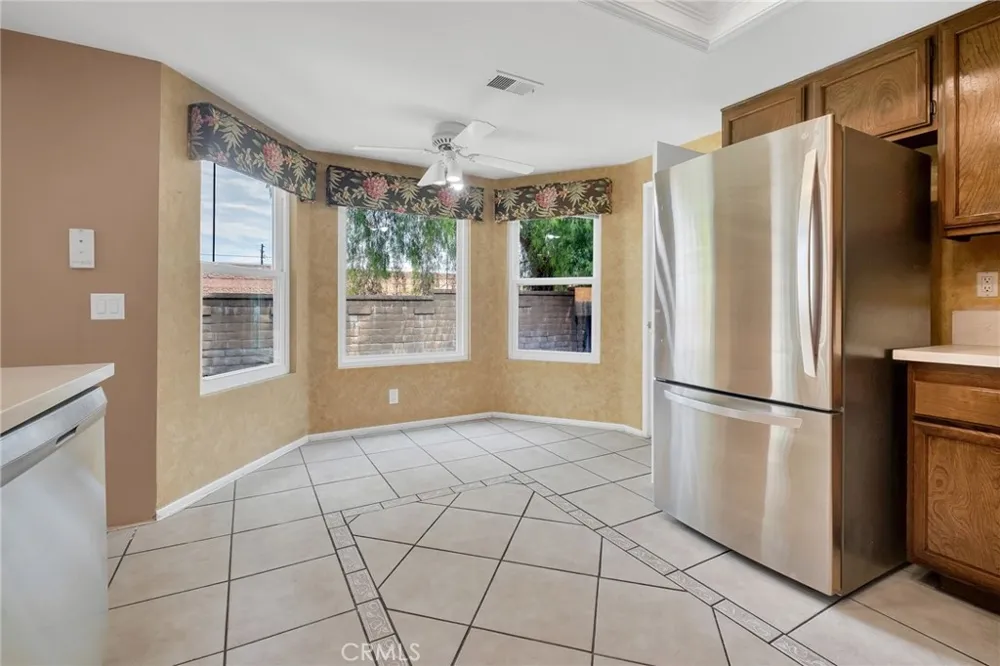 32 Rising Hill Road Pomona, CA 91766