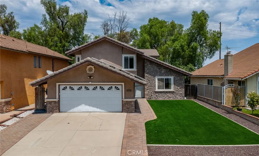 32 Rising Hill Road Pomona, CA 91766