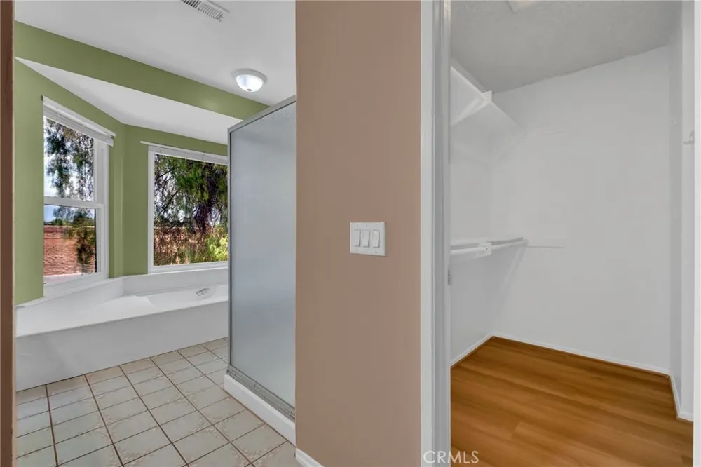 32 Rising Hill Road Pomona, CA 91766