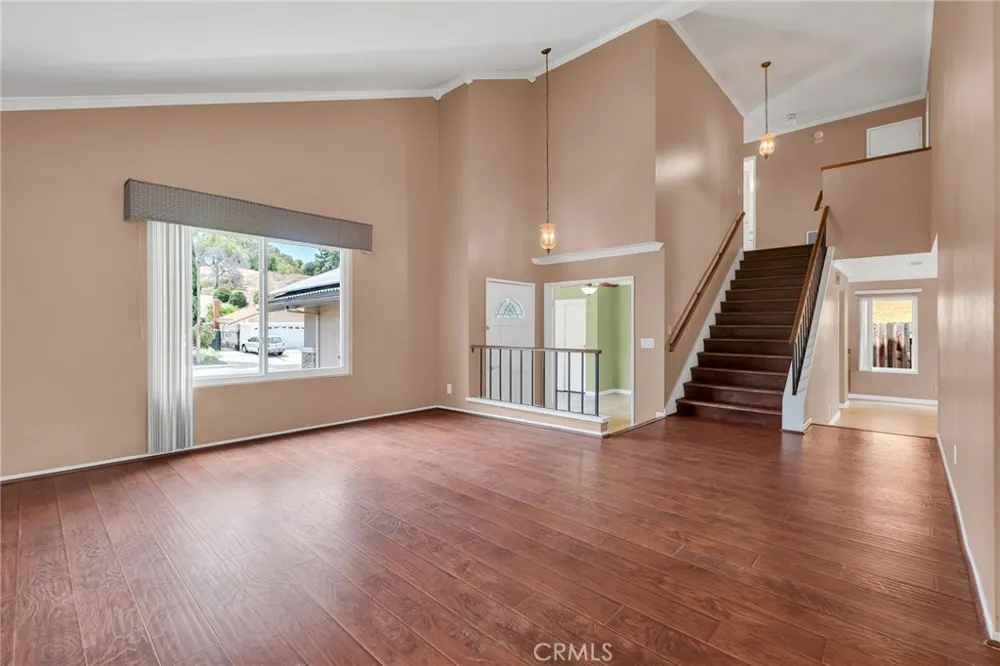 32 Rising Hill Road Pomona, CA 91766
