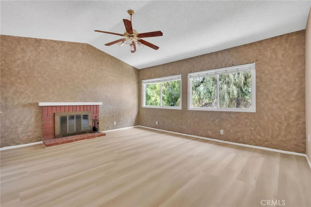 32 Rising Hill Road Pomona, CA 91766
