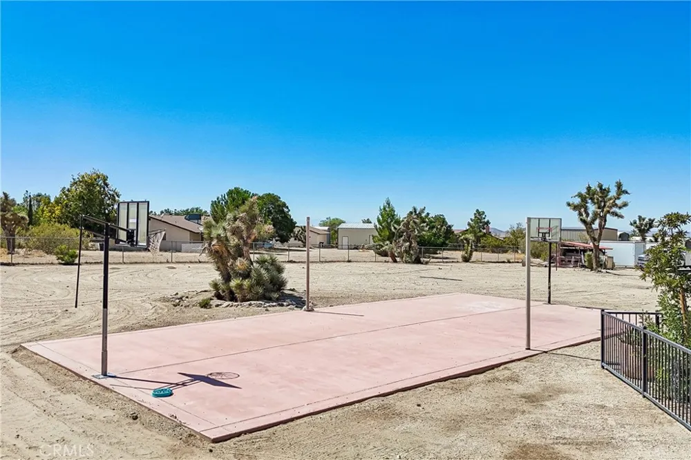 11374 Arena Road Pinon Hills, CA 92372