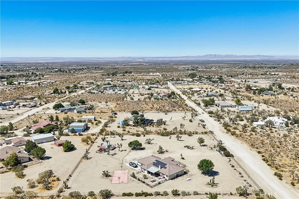 11374 Arena Road Pinon Hills, CA 92372