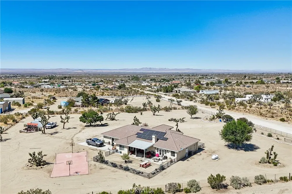 11374 Arena Road Pinon Hills, CA 92372
