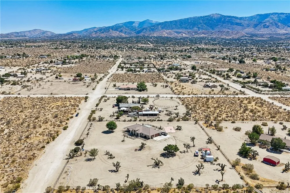11374 Arena Road Pinon Hills, CA 92372