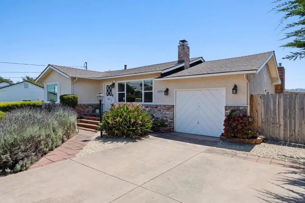 1000 Portola Drive Del Rey Oaks, CA 93940