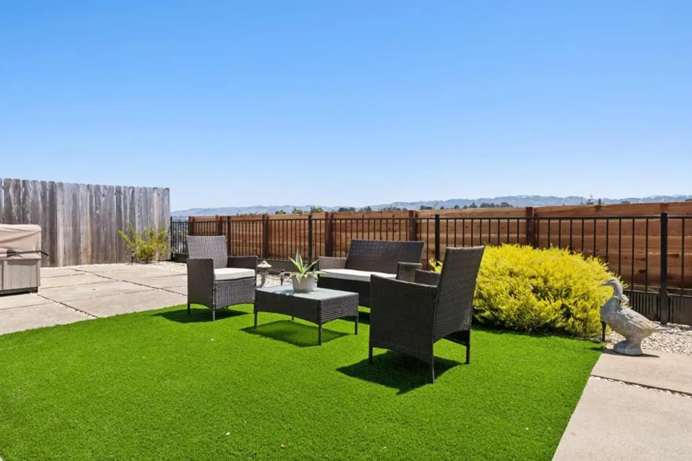 1000 Portola Drive Del Rey Oaks, CA 93940