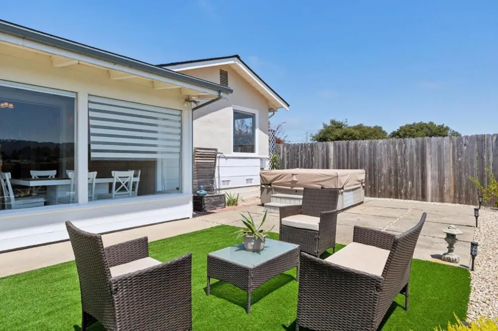 1000 Portola Drive Del Rey Oaks, CA 93940