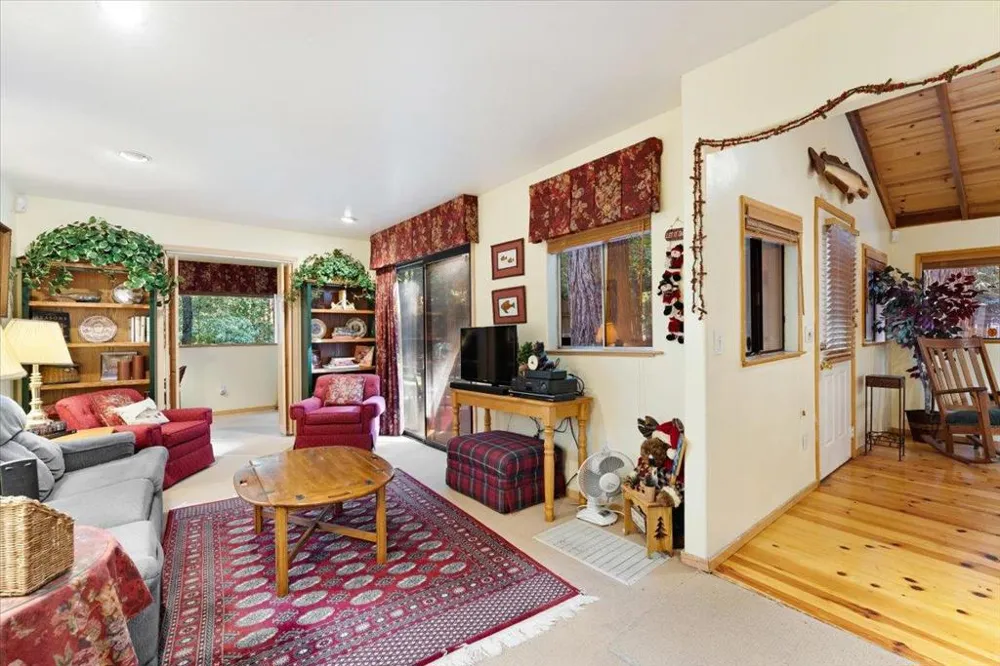 1079 Scenic Drive Felton, CA 95018