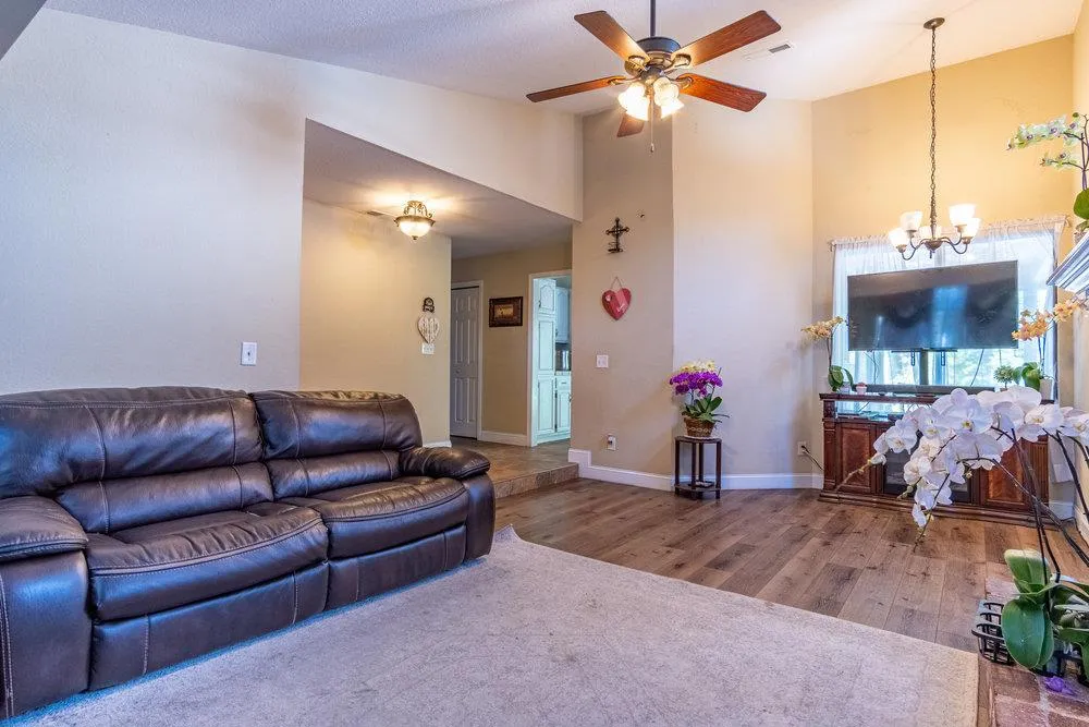 740 Verdun Avenue Hollister, CA 95023