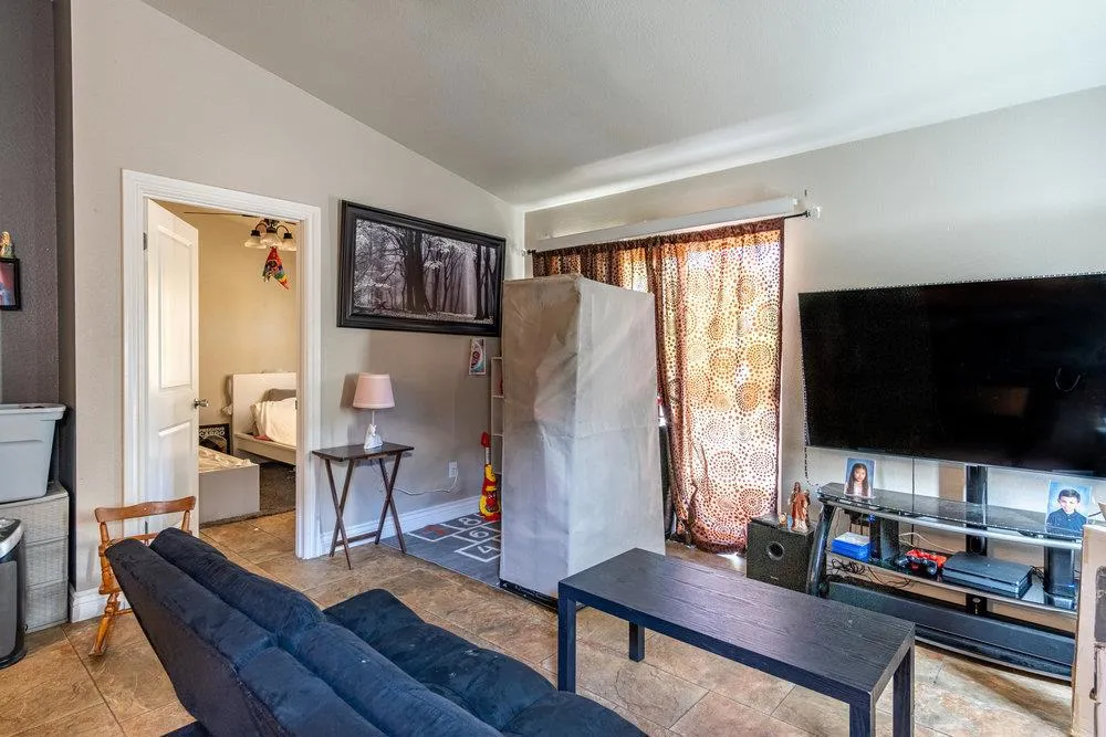740 Verdun Avenue Hollister, CA 95023