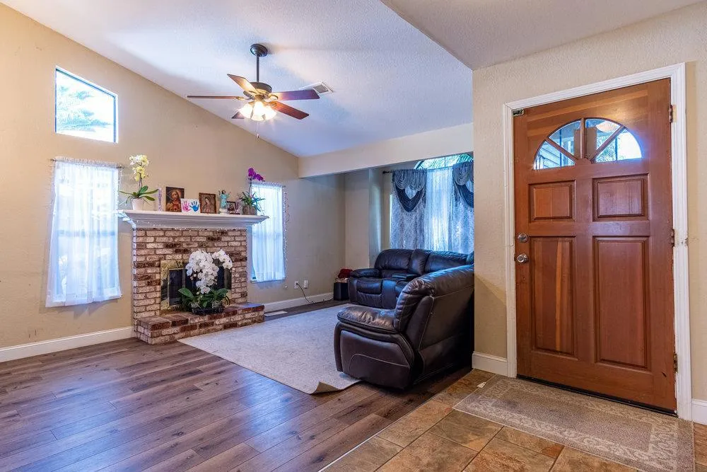 740 Verdun Avenue Hollister, CA 95023