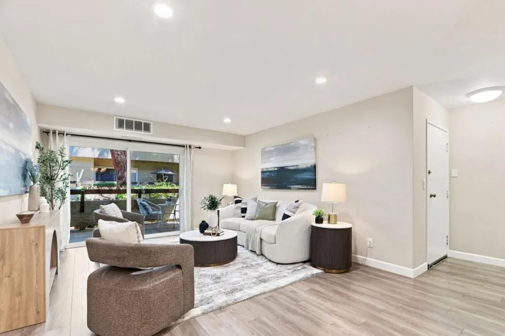 309 Tradewinds Drive #15 San Jose, CA 95123