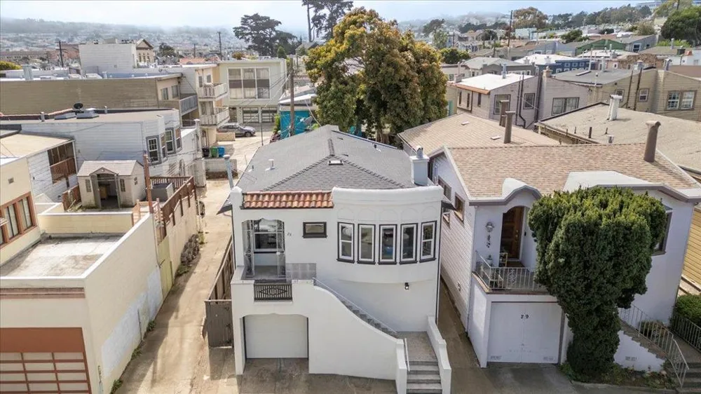 25 Colonial Way San Francisco, CA 94112